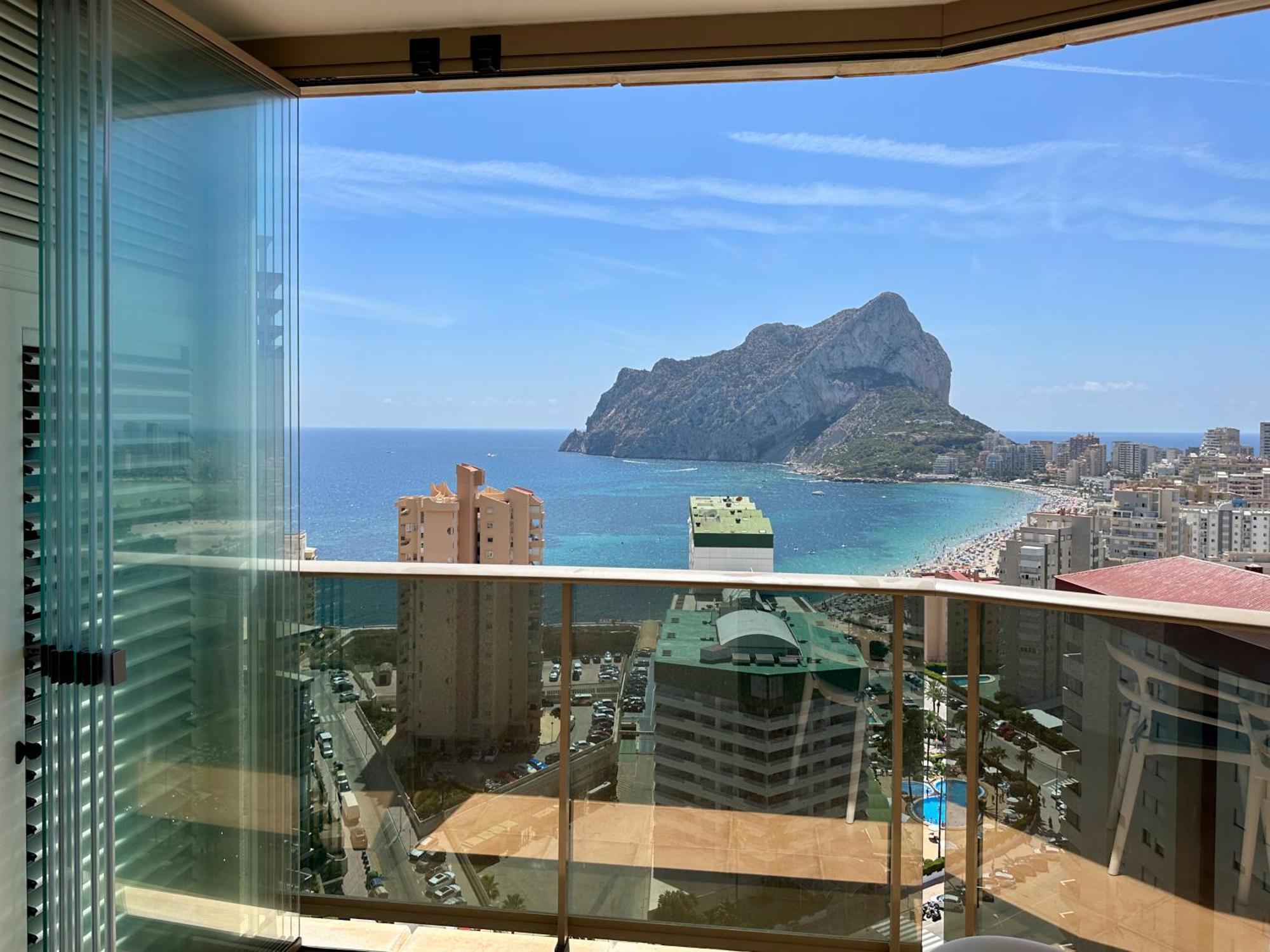 Clubrent - Esmeralda Suites 21º Piso Кальпе Экстерьер фото